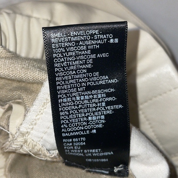 BDG Urban Outfitters Faux Leather Shorts Cream Color Size Medium Pull-on Belted - Picture 6 of 6